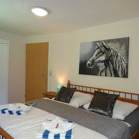 Wohlfuehlurlaub Auf Dem Reit- Und Goldberg * Leezdorf